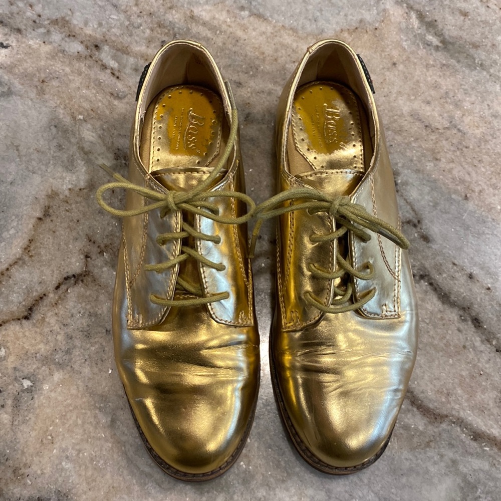 Bass gold leather womens laced loafers